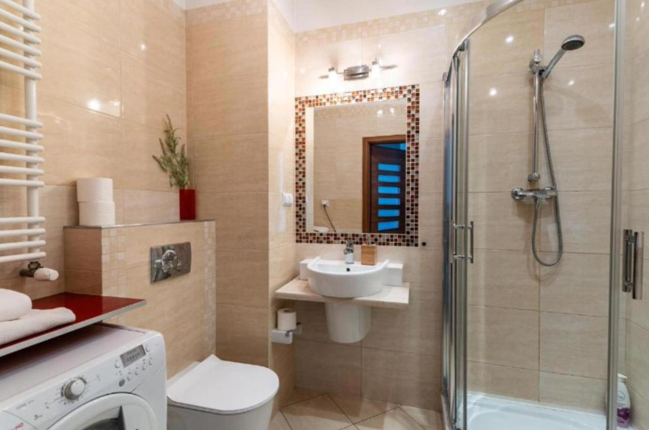Golden Apartments Warsaw - Big And Bright Apartment In Platinum Towers- Browary- Grzyb61A Luaran gambar